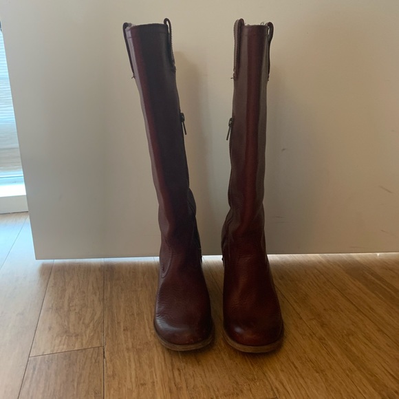 Frye Alexis size 6B 76300 heeled boots - Picture 2 of 5